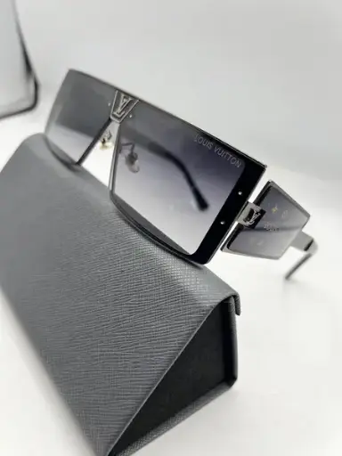 GAFAS LOUIS VUITTON NEGRA