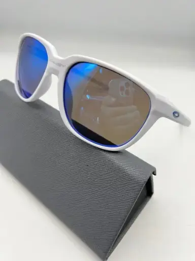 GAFAS OAKLEY SENCILLA GRIS